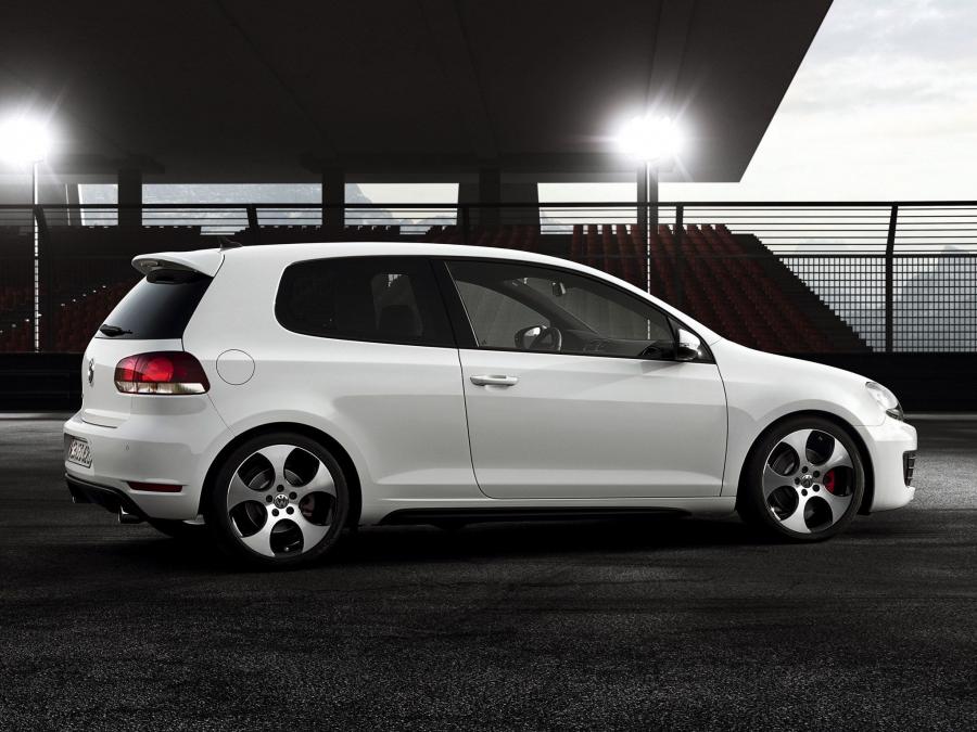  Volkswagen Golf GTi 2008 года  (фото 27 из 83)